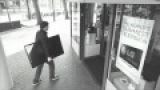 Smart Thief Caught on Cam